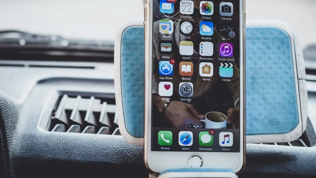smartphone home screen showing app icons in a grid