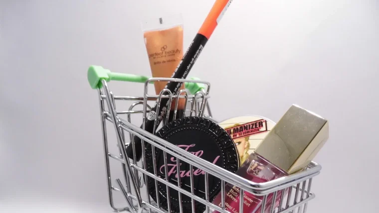 Spot Fake Online Stores Before You Pay