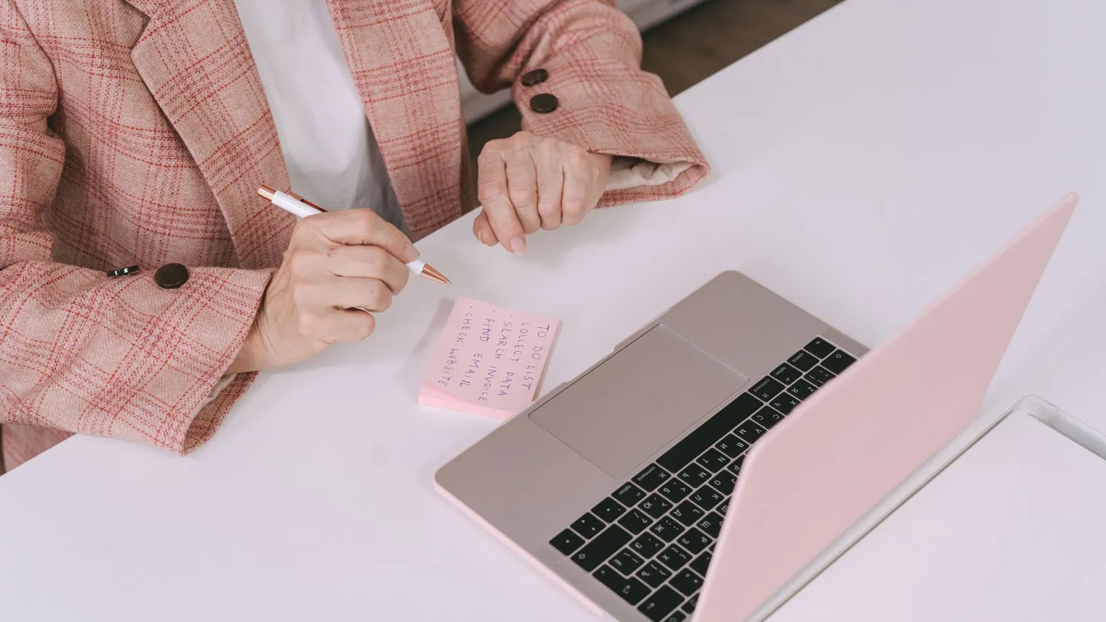 Spot Fake Job Offers and Work Scams